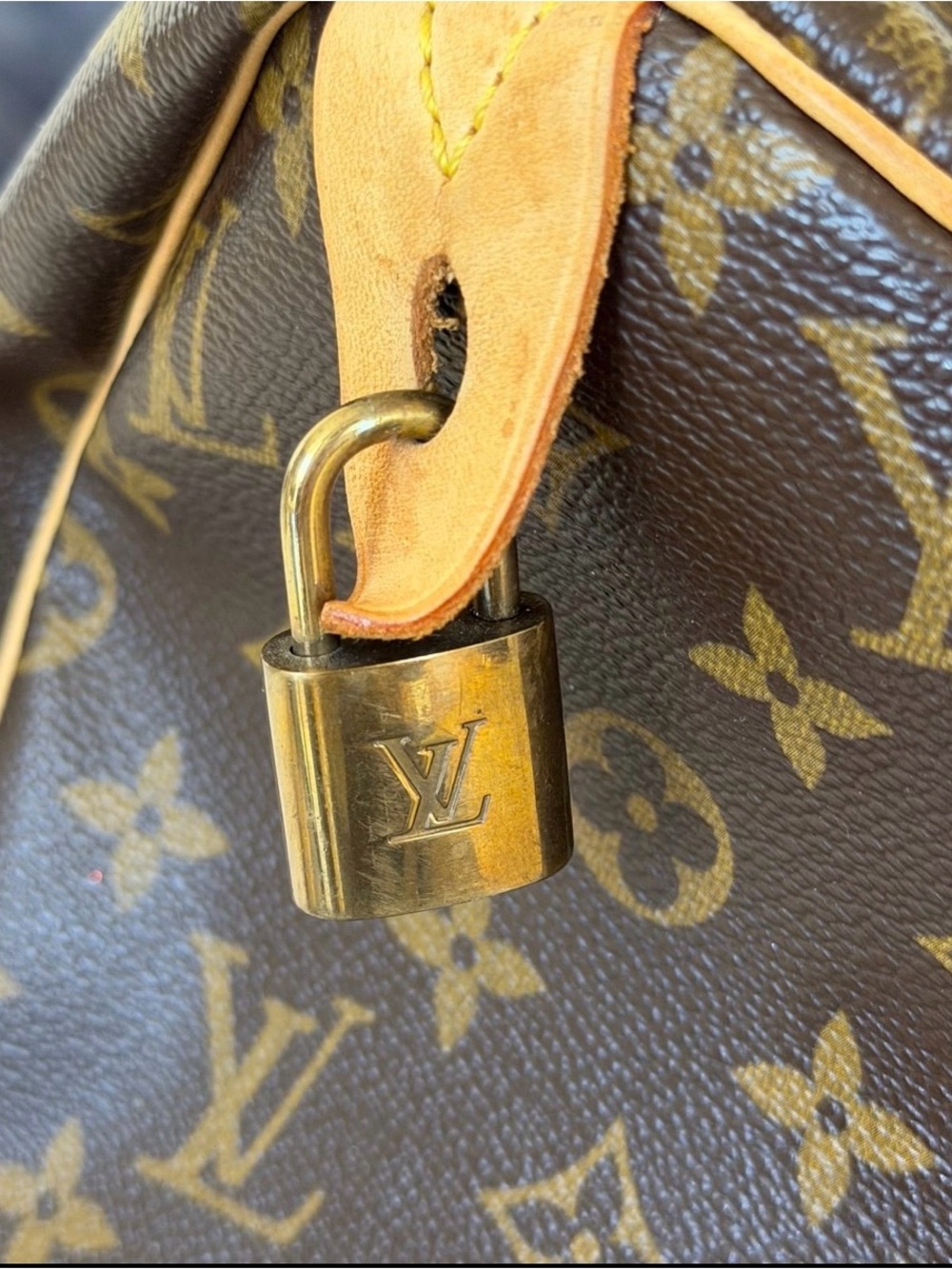 Louis Vuitton Speedy 30 Tote Bag AUTHENTIC - Picture 5 of 11